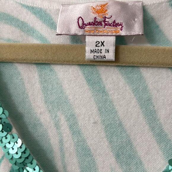 Quaker factory size 2X ladies b neck sequined knit top - Picture 2 of 7